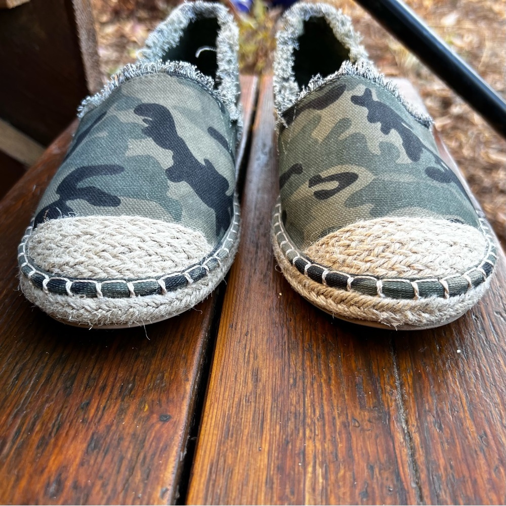 JONES NEW YORK STACI CAMOFLAGE ESPADRILLE SNEAKERS SIZE 10 W - Picture 9 of 12